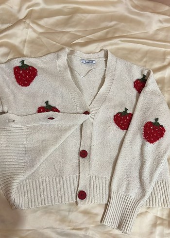 Nakışlı Beyaz V Yaka Triko Hırka - Görsel 4