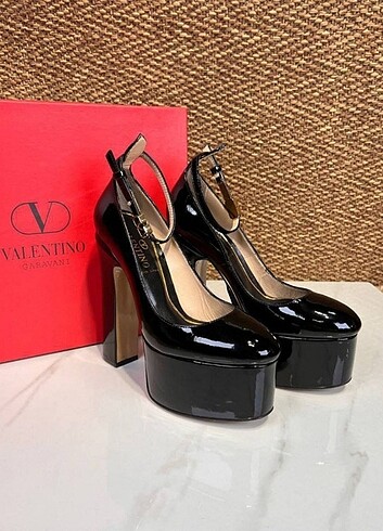 Valentino Valentino Platform 