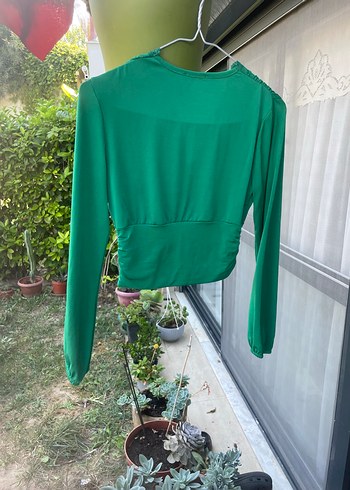 Yeşil V yakalı bluz - Görsel 5