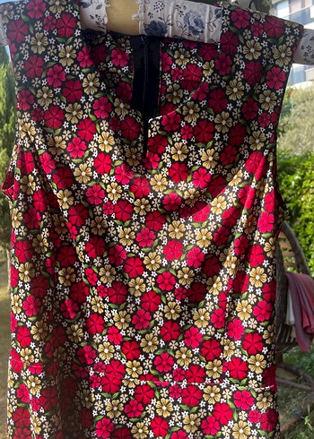 Çiçek Desenli V Yakalı Uzun Elbise - Görsel 2