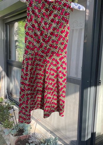 Çiçek Desenli V Yakalı Uzun Elbise - Görsel 3