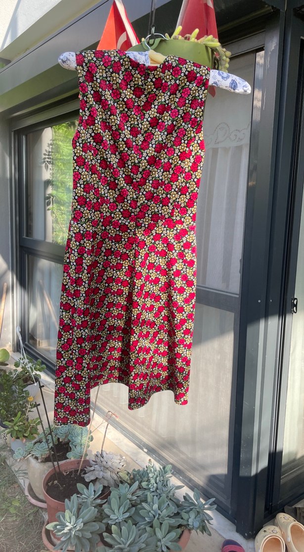 Çiçek Desenli V Yakalı Uzun Elbise - Görsel 3