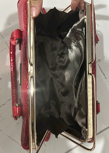 Kırmızı Yılan Derisi Desenli Deri Kadın Çanta - Görsel 4