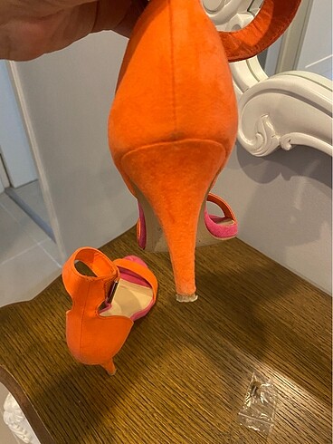 36 Beden çeşitli Renk Bershka topuklu sandalet