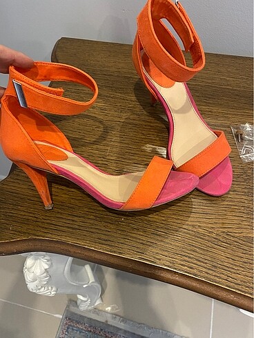 Bershka Bershka topuklu sandalet