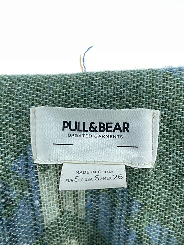 s Beden çeşitli Renk Pull and Bear Gömlek %70 İndirimli.