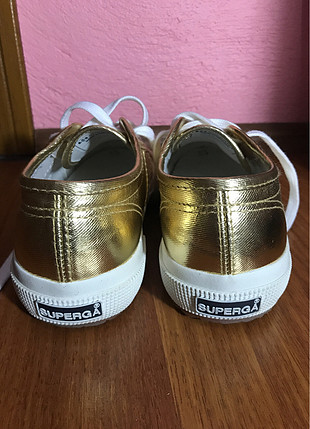 35 Beden Superga altın rengi ayakkabı