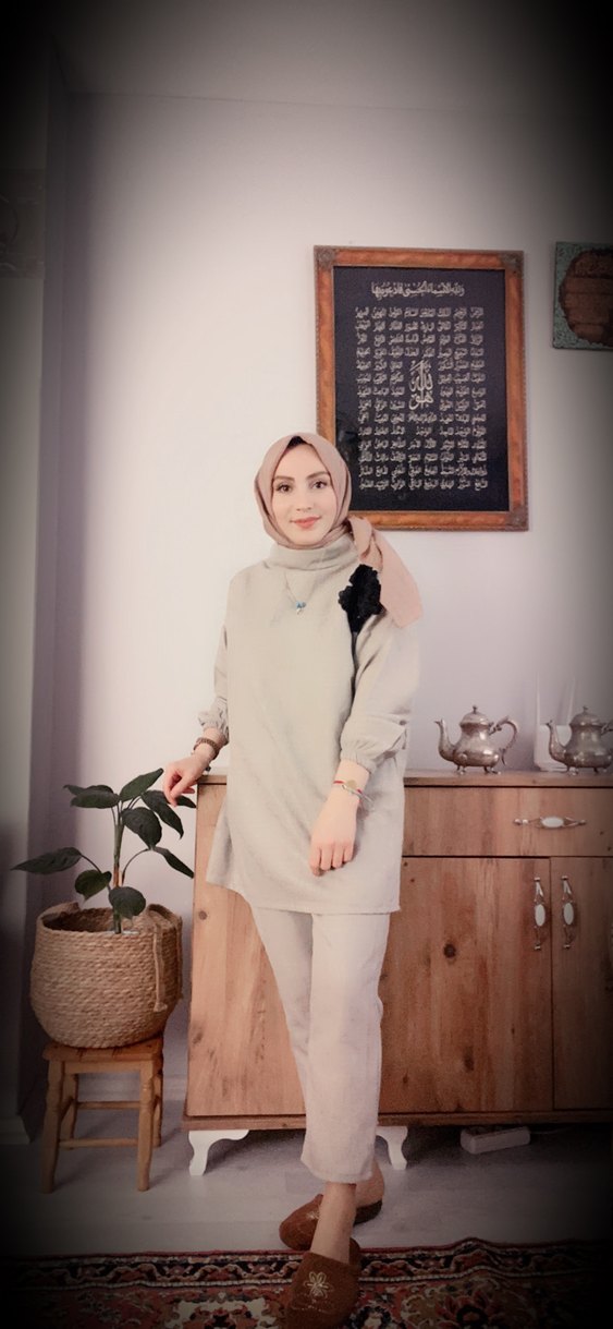 Bej Boğazlı Kadın Tunik pantolon takım - Görsel 2