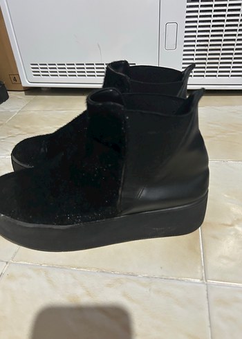 Siyah Platform Topuklu Kadın Botları - Görsel 2