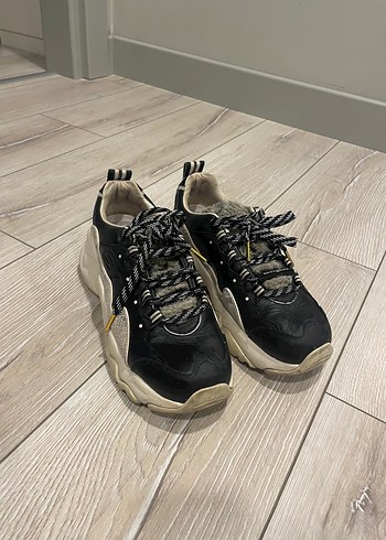 Skechers spor ayakkabı