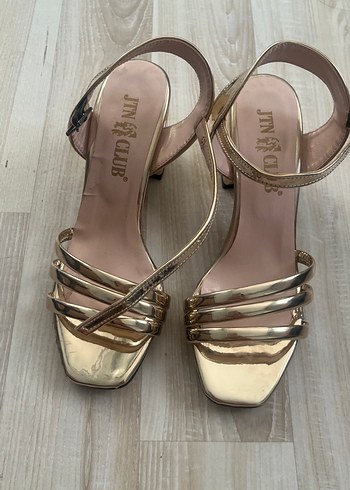 Diger Altın Renkli Stiletto Topuklu Kadın Ayakkabı