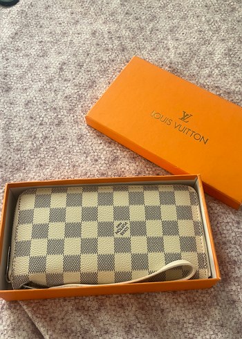 Louis Vuitton Beyaz Kareli Deri Kadın Cüzdan