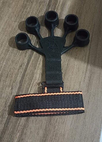 gripster (parmak güçlendirici )
