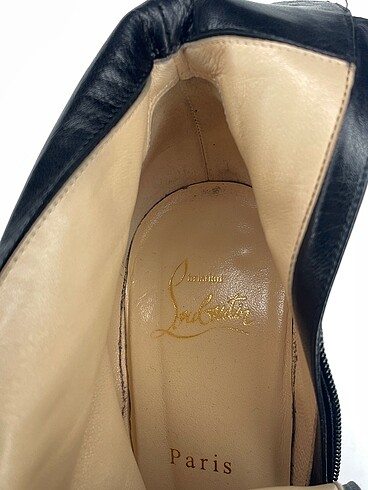 37 Beden siyah Renk Christian Louboutin Platform %70 İndirimli.