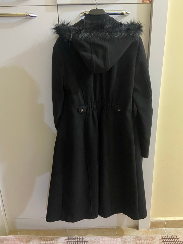 Siyah Kürklü Uzun Kadın Kaban - Görsel 2