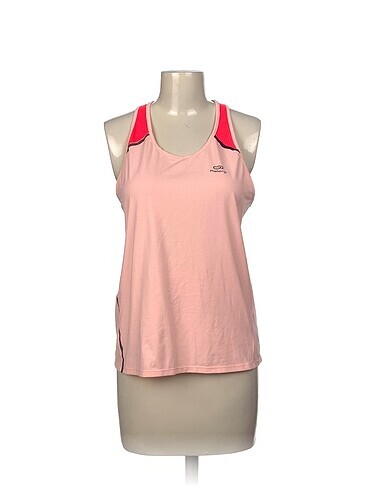 Decathlon T-shirt %70 İndirimli.