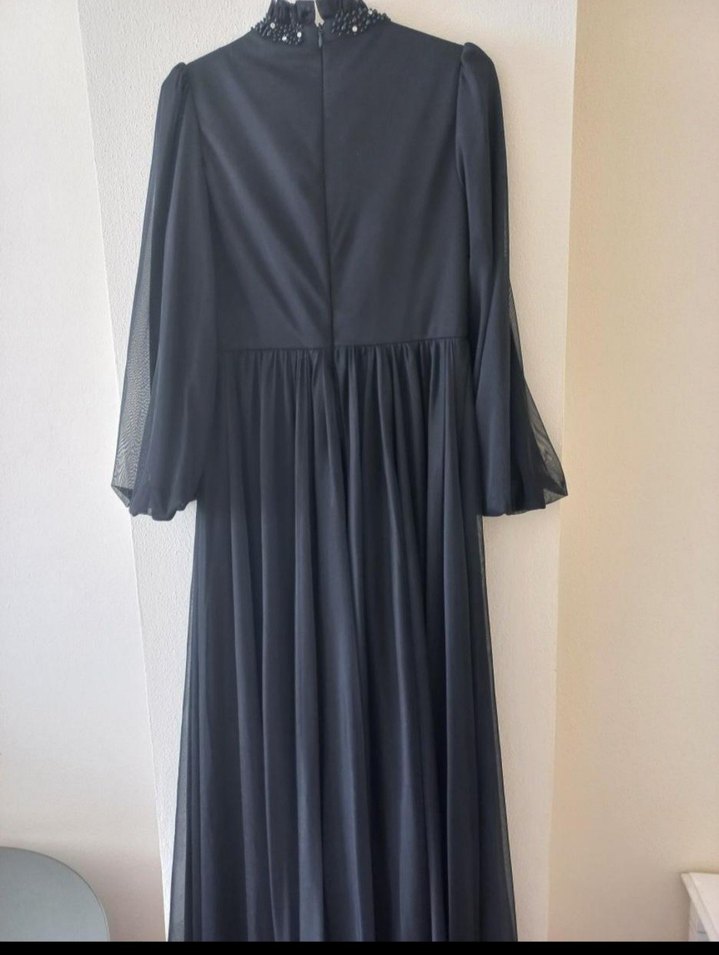 Boncuk Detaylı Siyah Uzun Abiye Elbise - Görsel 2