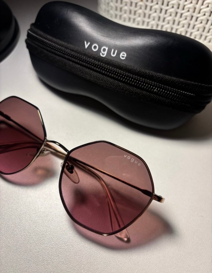 Transparan Kadın Güneş Gözlüğü - Vogue - Görsel 2