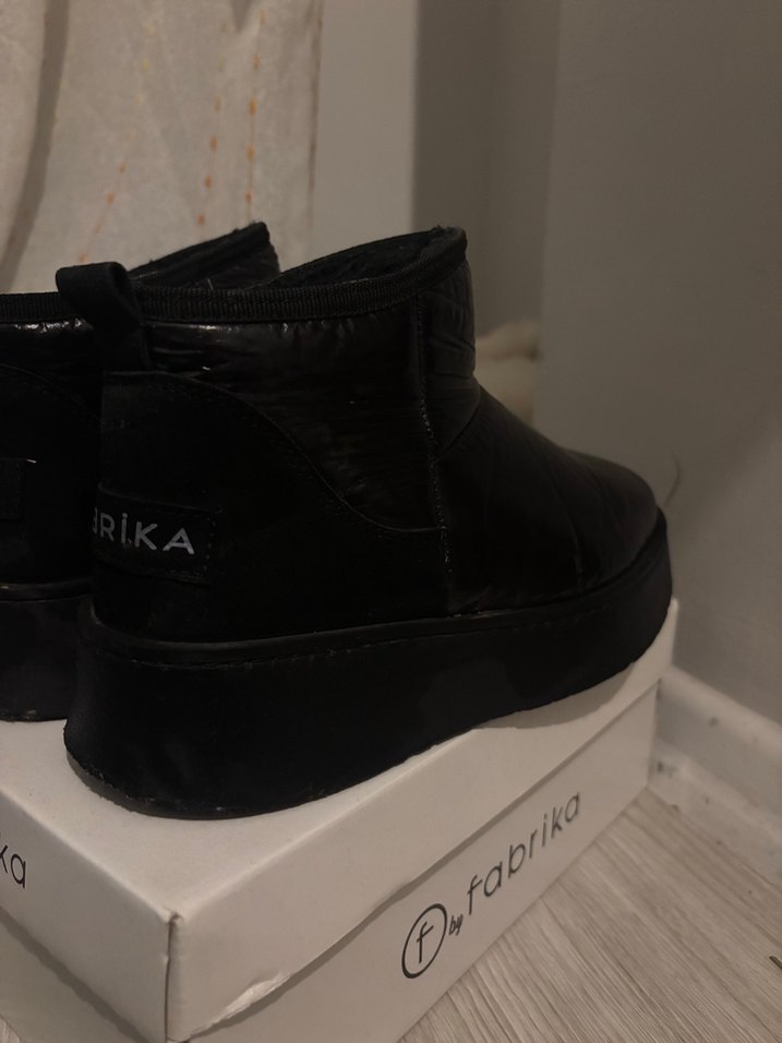 Kadın Siyah Platform Topuklu Lastik Bot - Görsel 2