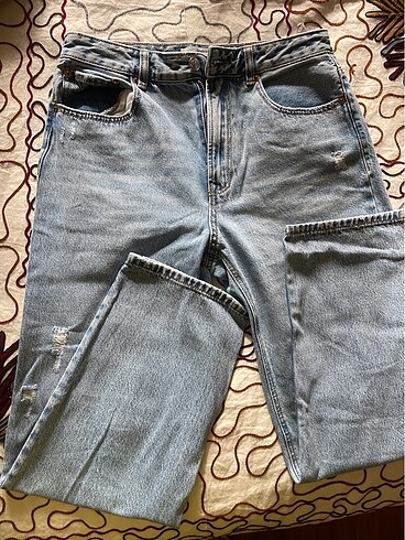 28 Beden mavi Renk Stradivarius boy friend jean kot