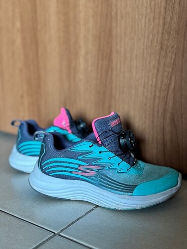 Skechers memory foam 31 numara