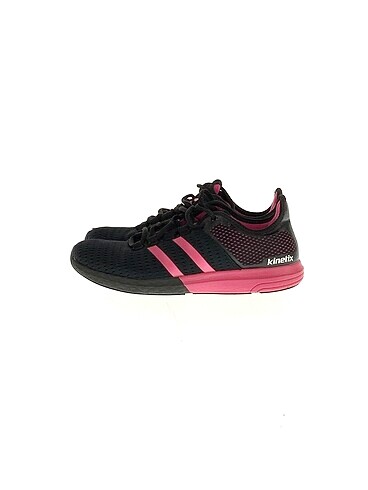 Kinetix Spor Ayakkabı %70 İndirimli.