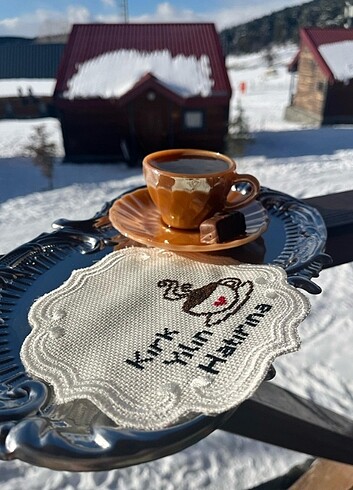 Beden beyaz Renk Hislere tercüman olan kahve sunum peceteleri
