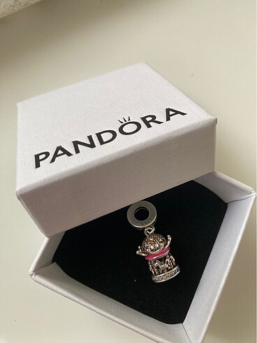 Pandora atlı karınca charm