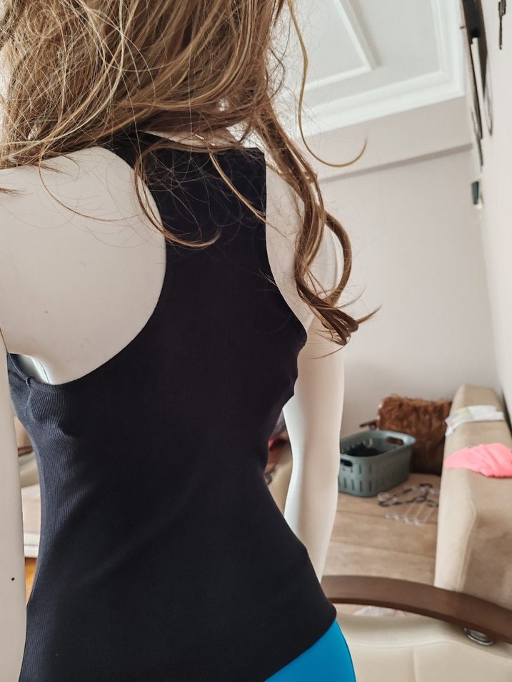 Yuzucu kadin atlet - Görsel 3