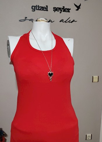 Kırmızı Yüksek Yakalı Atlet - Görsel 2