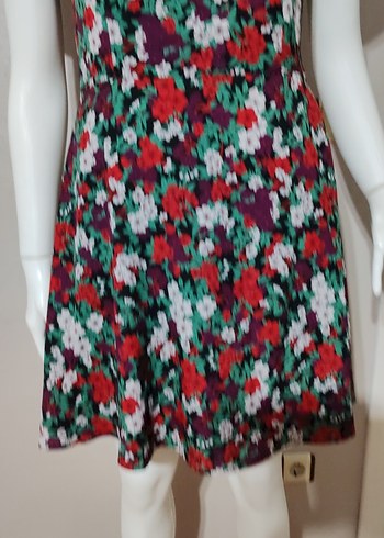 Çiçek Desenli V Yakalı Uzun Elbise - Görsel 3