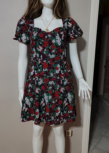 Çiçek Desenli V Yakalı Uzun Elbise - Görsel 2