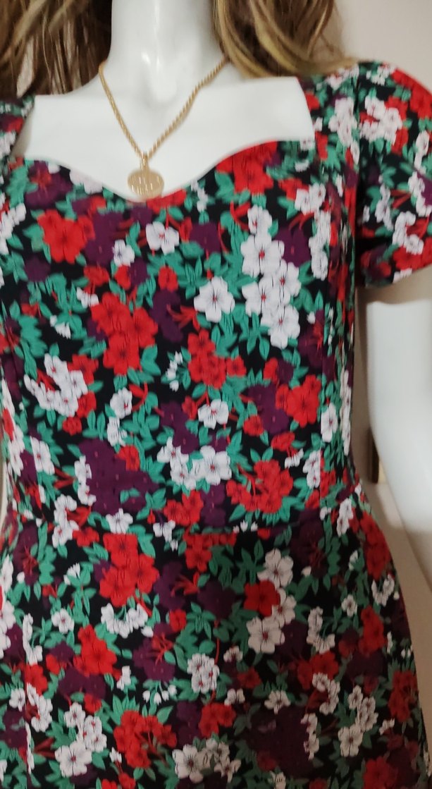 Çiçek Desenli V Yakalı Uzun Elbise - Görsel 4