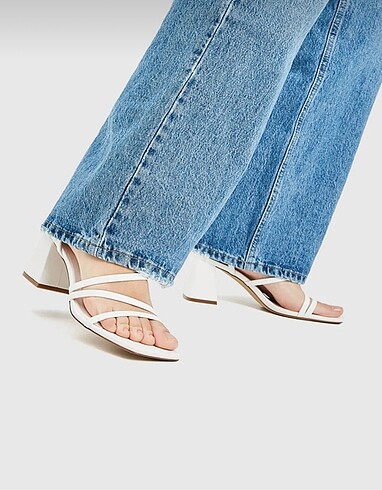 Pull and Bear Sandalet