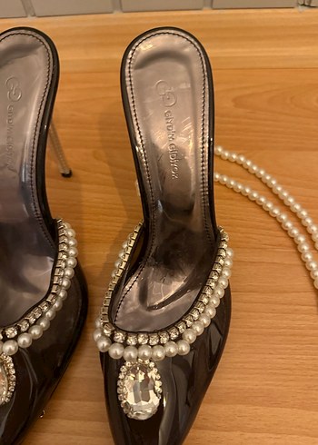 Diğer Boncuk Detaylı Siyah Stiletto Kadın Ayakkabı