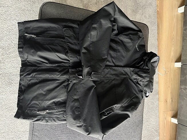 Decathlon siyah mont
