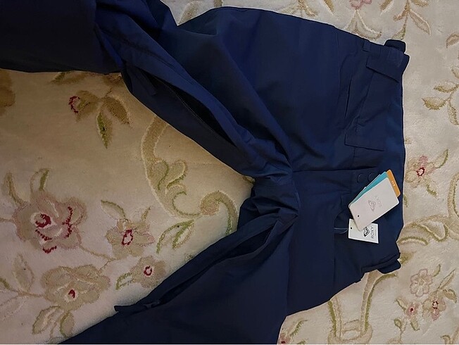 xs Beden Roxy kar pantolonu