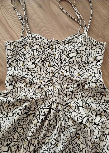 Zara İnce Askılı Desenli Mini Elbise