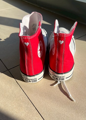 37,5 Beden çeşitli Renk Kırmızı Beyaz Converse Yüksek Boğazlı Spor Ayakkabı
