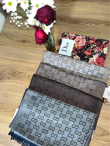 Gucci ipek şal