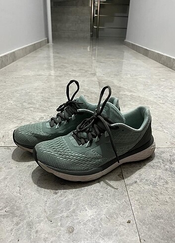 Bayan spor ayakkabı 