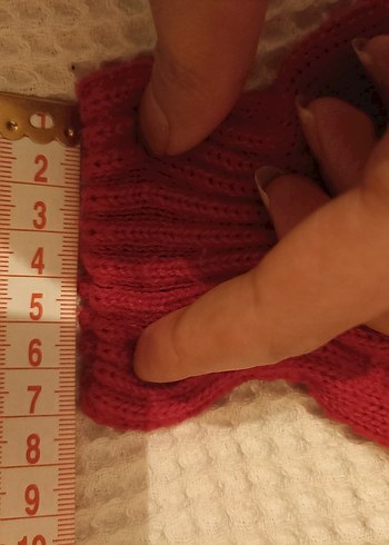 Kırmızı Eldiven Çocuk - Görsel 4