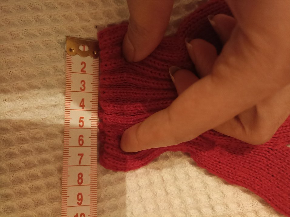 Kırmızı Eldiven Çocuk - Görsel 4