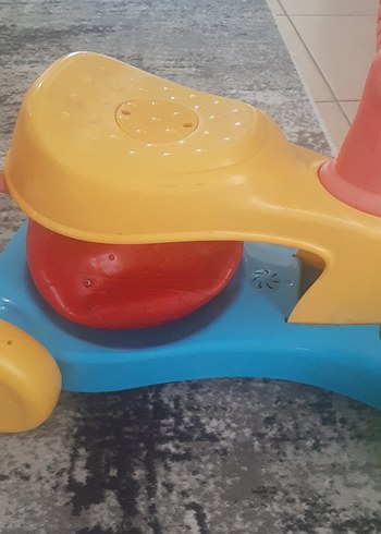 Diğer Renkli Playskool Bebek Yürüteci