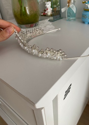 İnci ve Kristal Detaylı Beyaz Gelin Tacı - Görsel 2