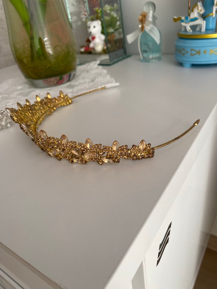 Altın Renkli Parlak Taşlı Gelin Tacı - Görsel 2