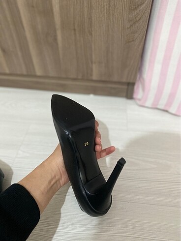 39 Beden Stiletto