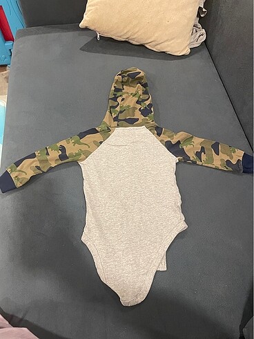 1,5 Yaş Beden Carter?s uzun kollu ince body 18 ay