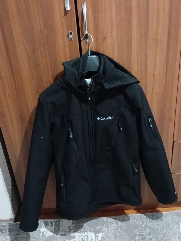 Columbia Siyah Kapüşonlu Fermuarlı Erkek Ceketi - Görsel 3