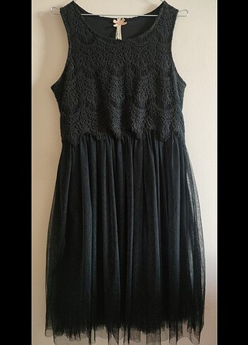 Xside LC Waikiki Siyah Güpürlü Tüllü Kolsuz Elbise